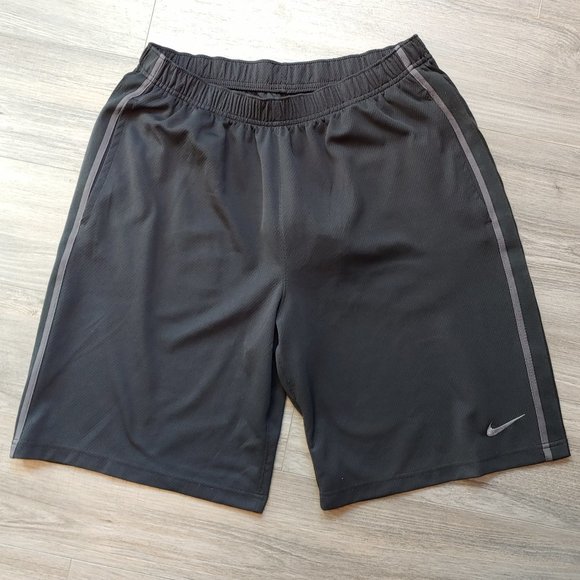 Excellent Used Condition Men's NIKE Athletic Shorts Black Size Medium - Picture 1 of 11